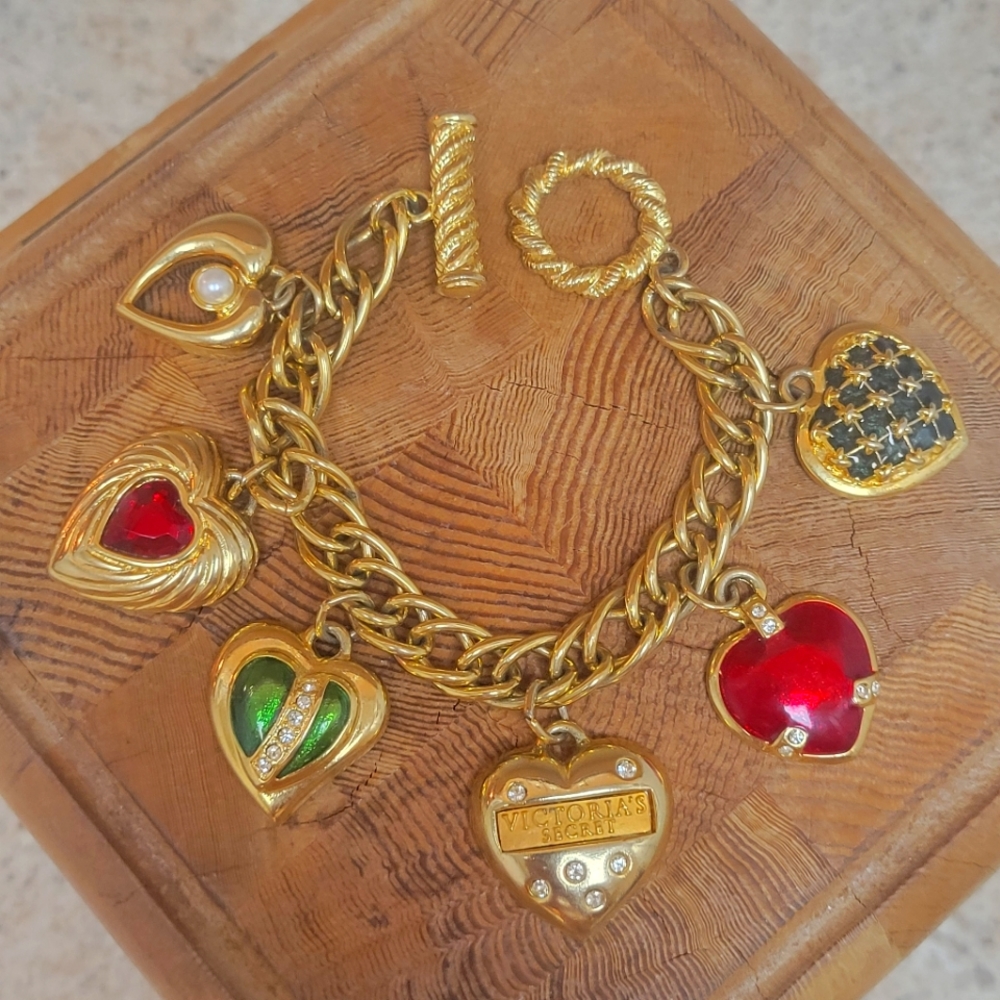 Victoria's Secret Heart Charm Braclet